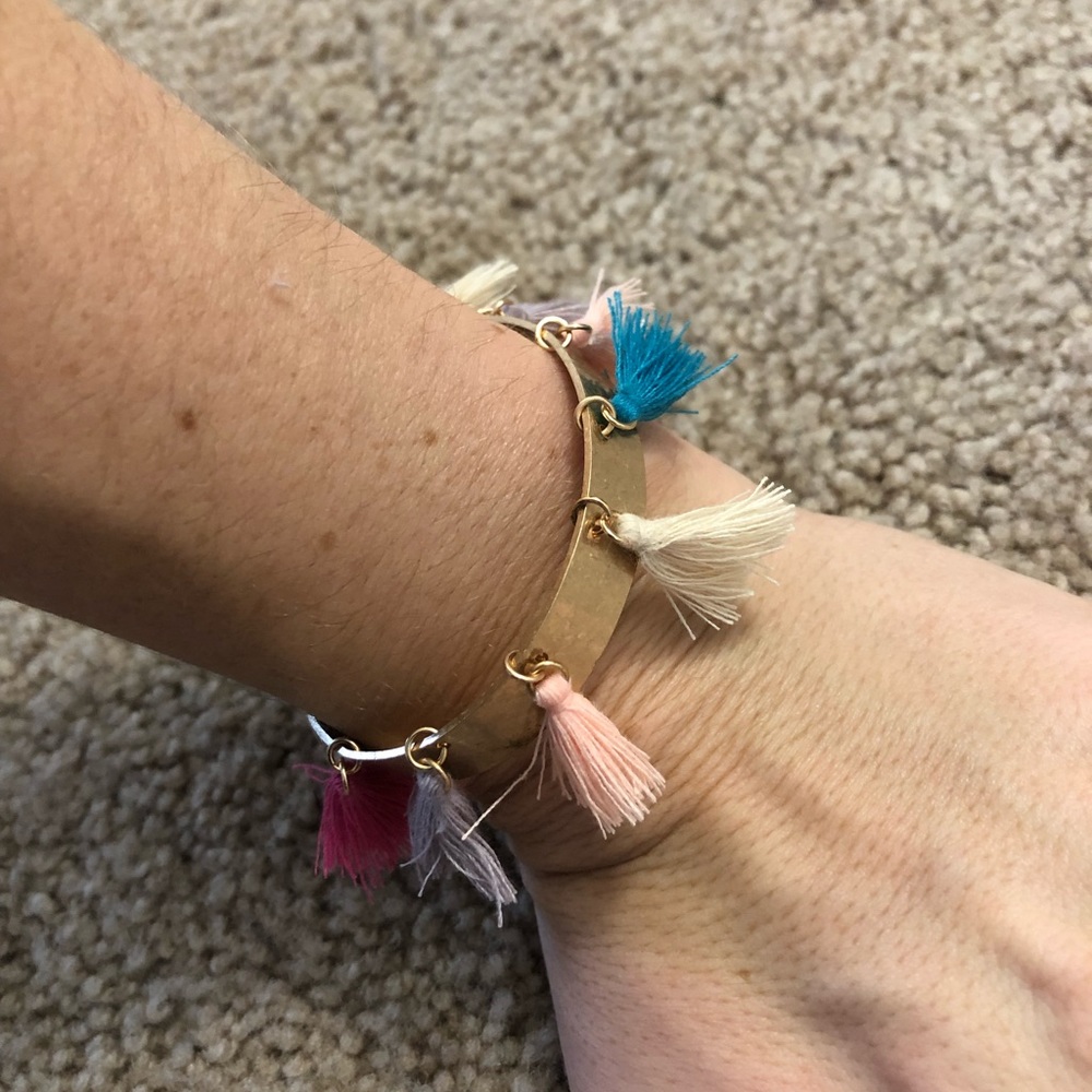 NWT Lulu’s Multi-Colored Tassel Bracelet - Picture 8 of 8